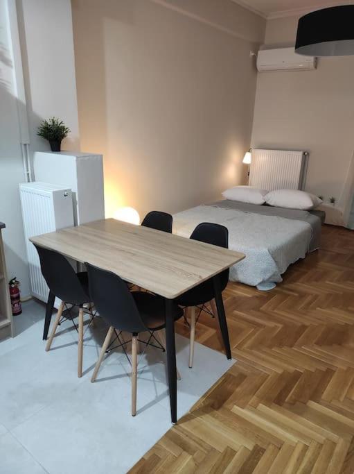 Alexandra 's Apartment *
